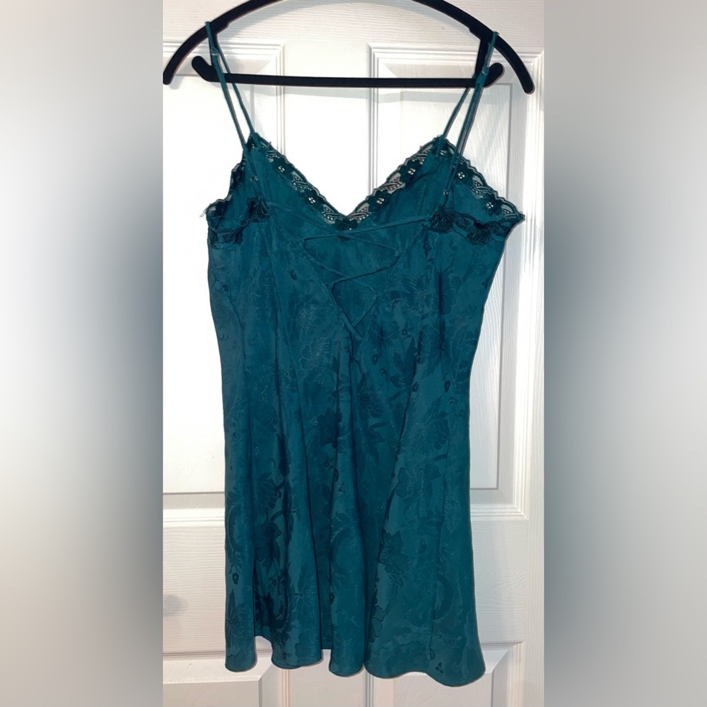 Vintage Victoria's Secret Teal damask with Lace Detail Nighty Medium - Picture 4 of 5